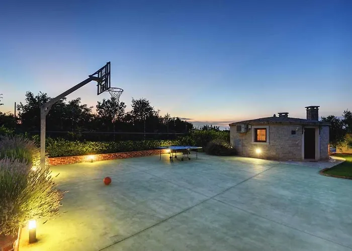 Kazun By Kompas Villa