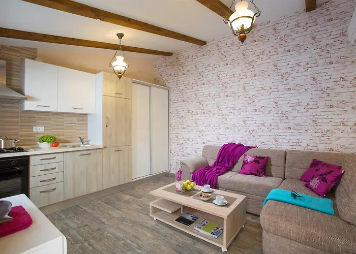 Kazun By Kompas * Valbandon